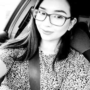 Meet your Posher, Dana s.